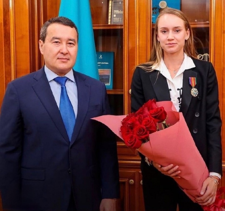 顽强的拼搏 顽强的拼搏